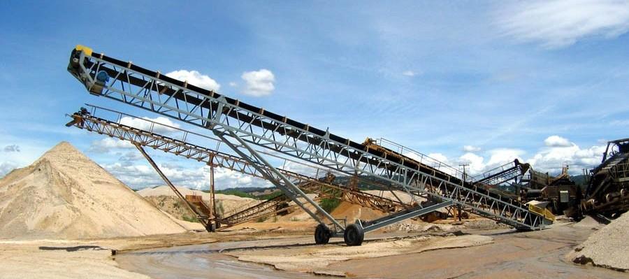 Радиально-поворотный штабелеукладчик